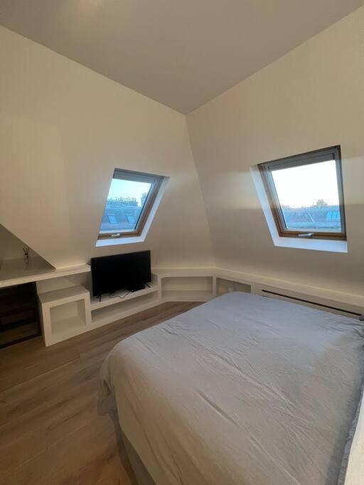 : Studio Avenue Montaigne, Champs-elysees Appartement *