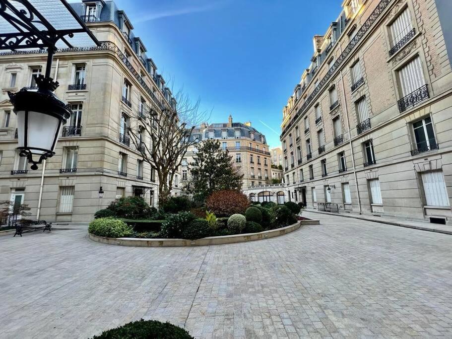 : Studio Avenue Montaigne, Champs-elysees Appartement Parijs